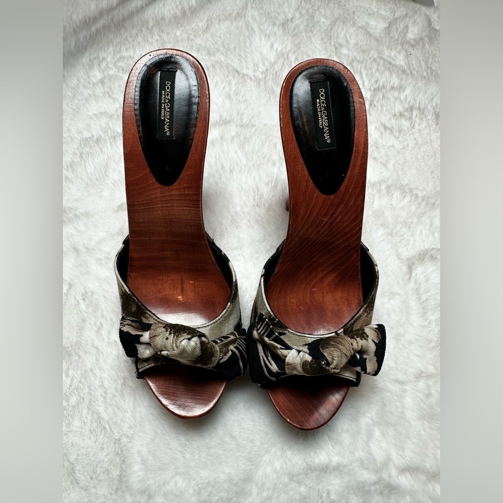 Dolce & Gabbana Women's Floral Mules - Black and Brown - Picture 3 of 17